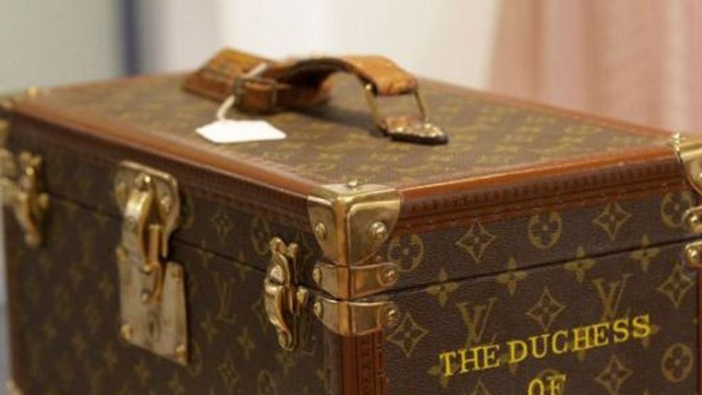 46.000 euro pentru o valiza Louis Vuitton care i-a apartinut ducesei de Windsor
