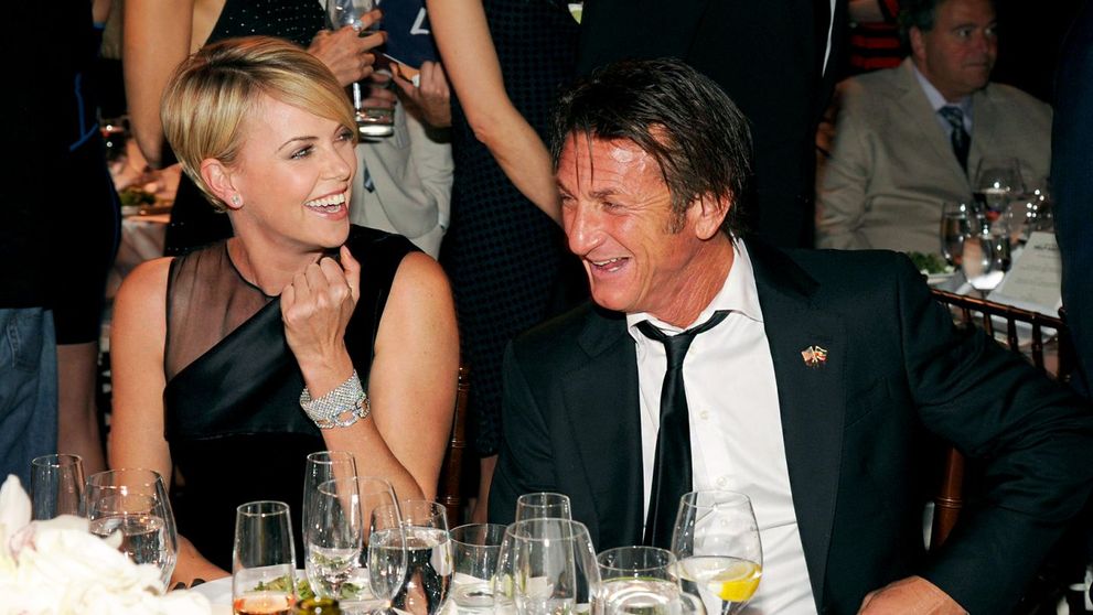 Un nou cuplu la Hollywood: Charlize Theron si Sean Penn au aparut pentru prima data impreuna in public