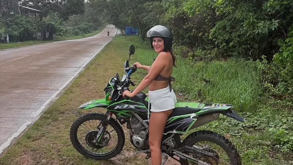 Răsturnare de situație în cazul puștoaicei de 18 ani, dispărută când era în vacanță în Thailanda. Ar putea fi închisă pe viață într-un penitenciar ex-sovietic. ”Este inuman”