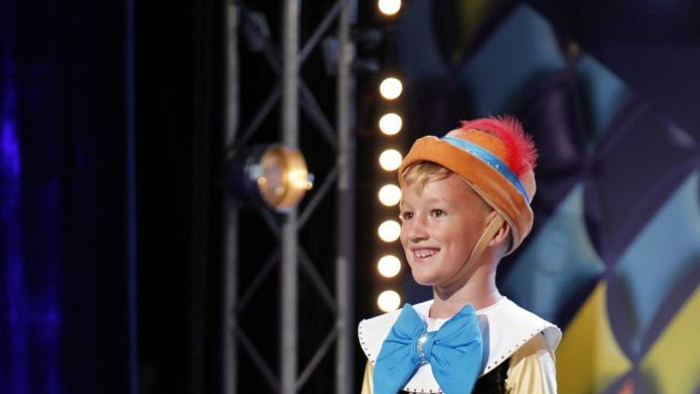 Credeai ca Pinocchio nu exista? Baietelul care si-a facut bunica sa planga de mandrie