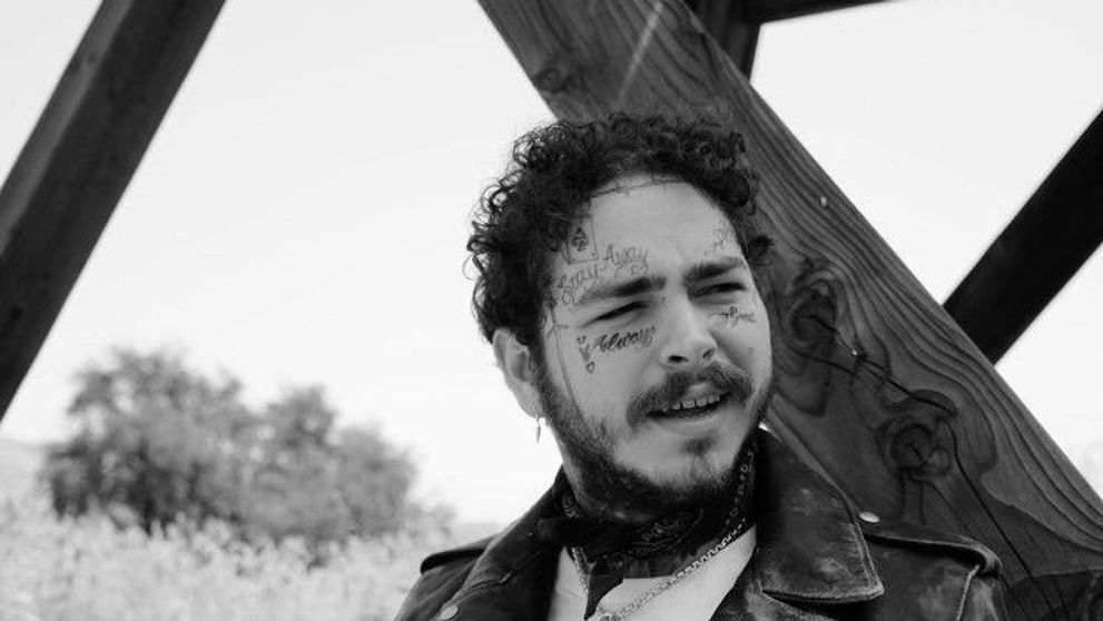 Post Malone doboara recordul pentru cele mai multe saptamani petrecute in Top 10 Billboard Hot 100, cu piesa “Circles”