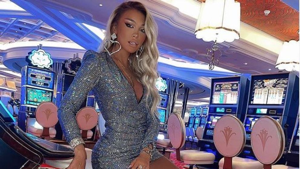 Ema Uta, siluetă de vis în costum de baie! Cum se distrează make-up artistul vedetelor în Bahamas