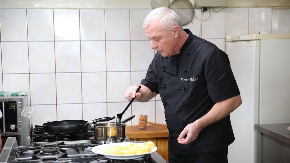 Vine CHEFul! a prezenta povestea trista a unui restaurant de familie. Cum a salvat afacerea Chef Victor Melian