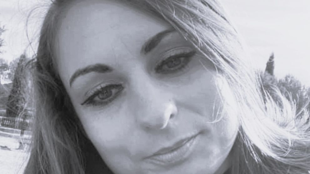 O româncă de 32 de ani din Spania s-a sinucis în fața copiilor săi! Cum și-a pus capăt zilelor și ce a făcut fiica ei pentru a o salva
