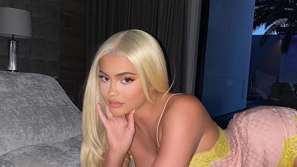 Kylie Jenner nu mai arată așa. Transformarea prin care a trecut vedeta