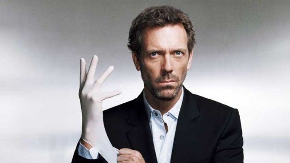 Hugh Laurie, decorat de Prințul Charles