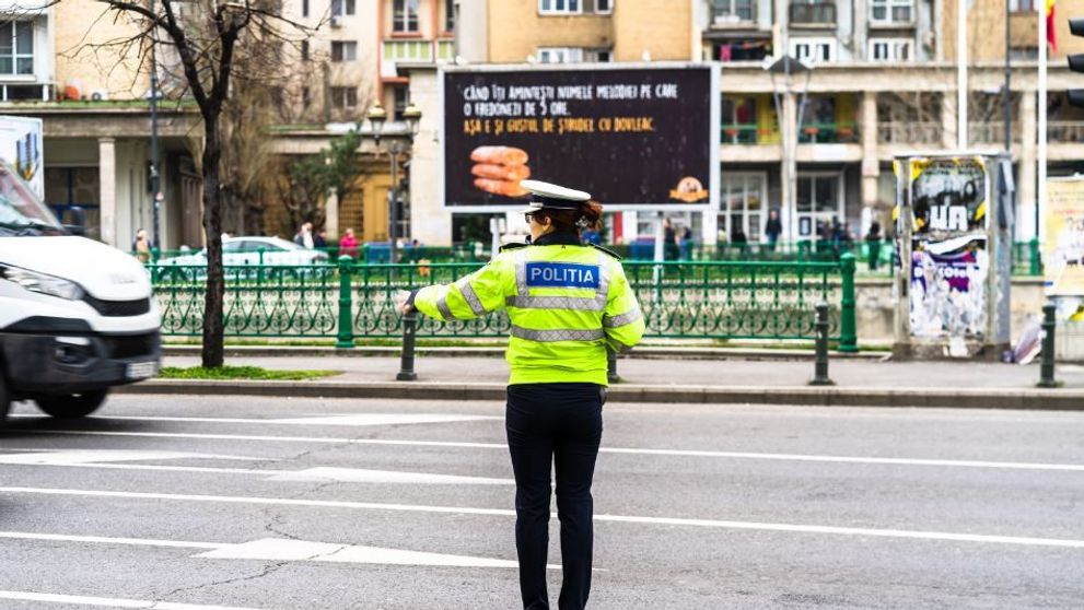 Poliția Română explică: poți schimba locuința pe timp de izolare? În ce condiții poți merge la spălătoria de mașini? 