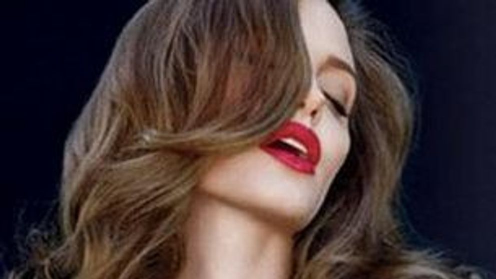 Angelina Jolie nu mai este muza femeilor care vor sa-i semene GALERIE FOTO!