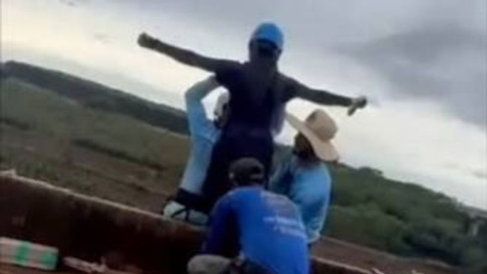 Frica i-a salvat viața! Femeia care trebuia să sară înaintea Mariei Eduarda s-a răzgândit în ultima clipă. Minute mai târziu, tânăra a fost aruncată în gol fără coardă