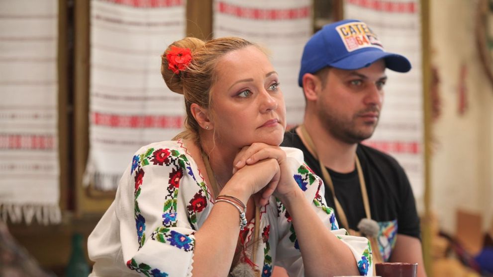 Decizia a fost luata: saptamana aceasta la Ferma vedetelor in ring se vor lupta Sorana Darclee si Elena Lasconi. Ne vedem diseara, de la 20:30, la Pro TV