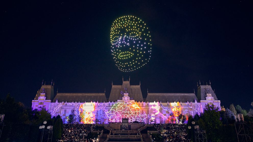 (P) EVSKY îți prezintă cele mai spectaculoase show-uri cu drone, pe cerul liber