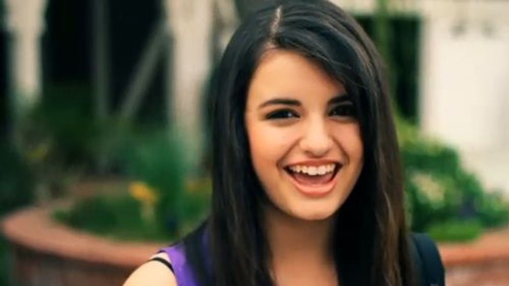 Rebecca Black, interpreta celei mai proaste melodii din toate timpurile, obligata sa renunte la scoala