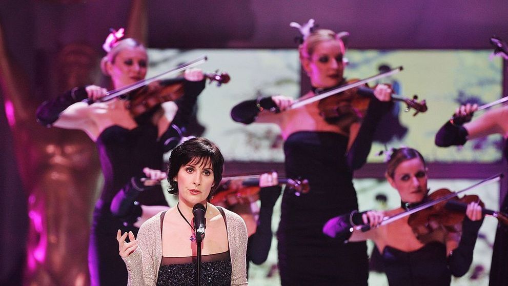 Povestea vedetei care s-a închis într-un castel și nu mai vrea să fie găsită! Are 4 premii Grammy, e milionară, dar singură, fără copii și trăiește cu 12 pisici