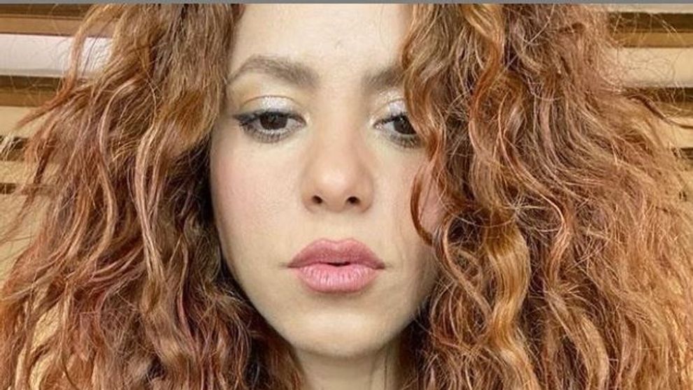 Shakira, ședință foto incendiară pentru Cosmopolitan. Fanii artistei: “Pandora Girl! Ce dezamăgire!”