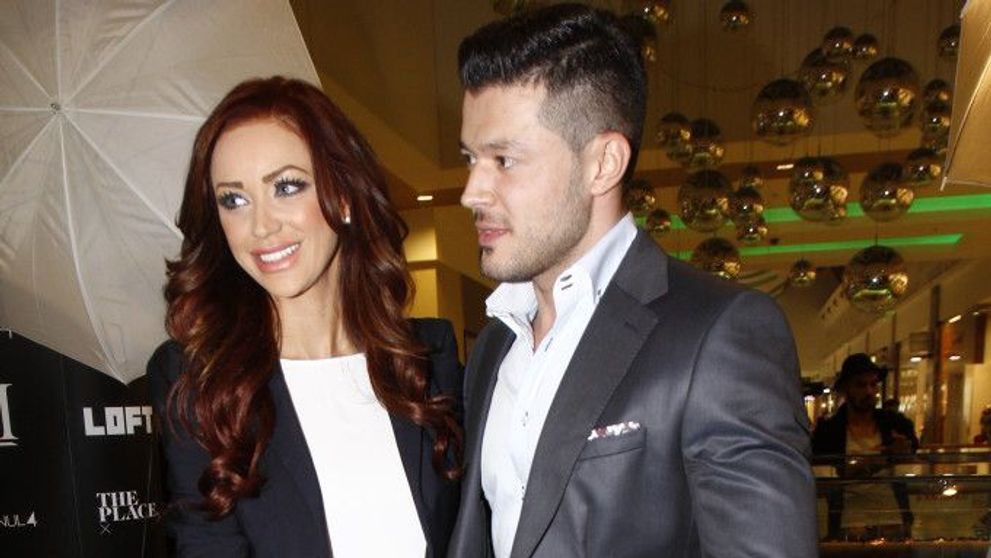 Bianca Dragusanu si Victor Slav, sarut in miez de noapte. Ce au facut cei doi de Revelion