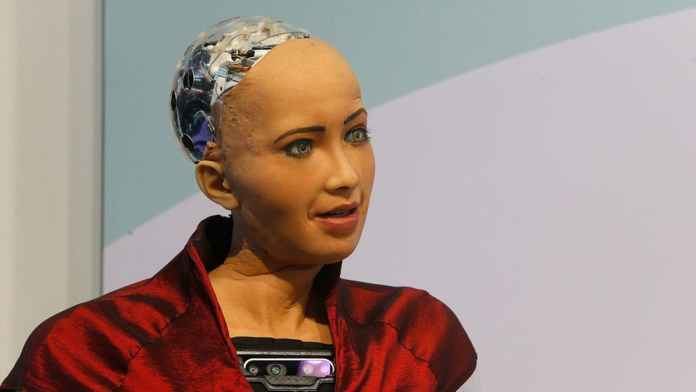Inteligența Artificială vs. Covid-19. Vă aduceți aminte de Sophia?