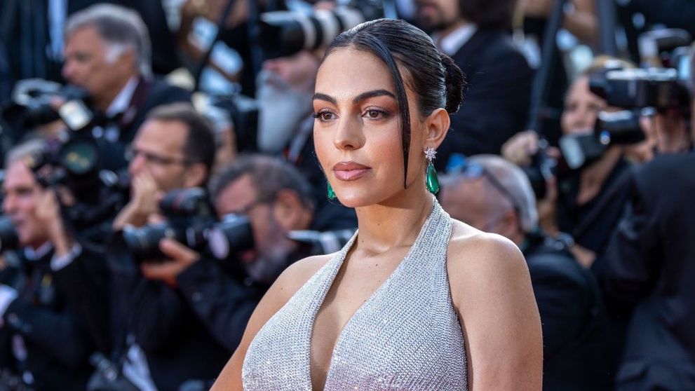 Georgina Rodriguez, apariție de milioane la Cannes! Iubita lui Cristiano Ronaldo a strălucit sub ploaia de blițuri