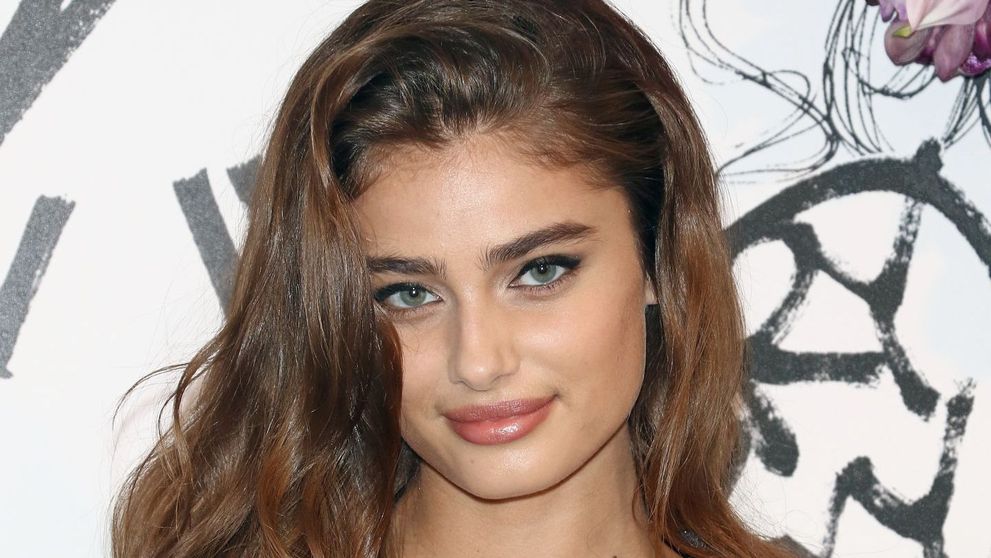 Cum a devenit o fostă gimnastă ”îngeraș” Victoria’s Secret