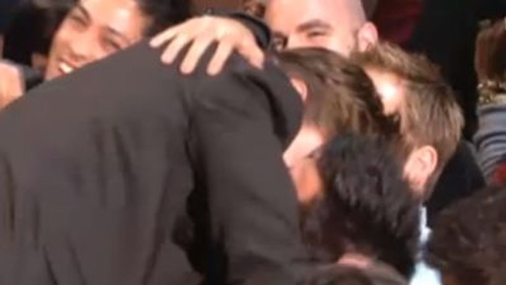Robert Pattinson si Taylor Lautner s-au sarutat pasional la MTV Movie Awards 2011! VIDEO