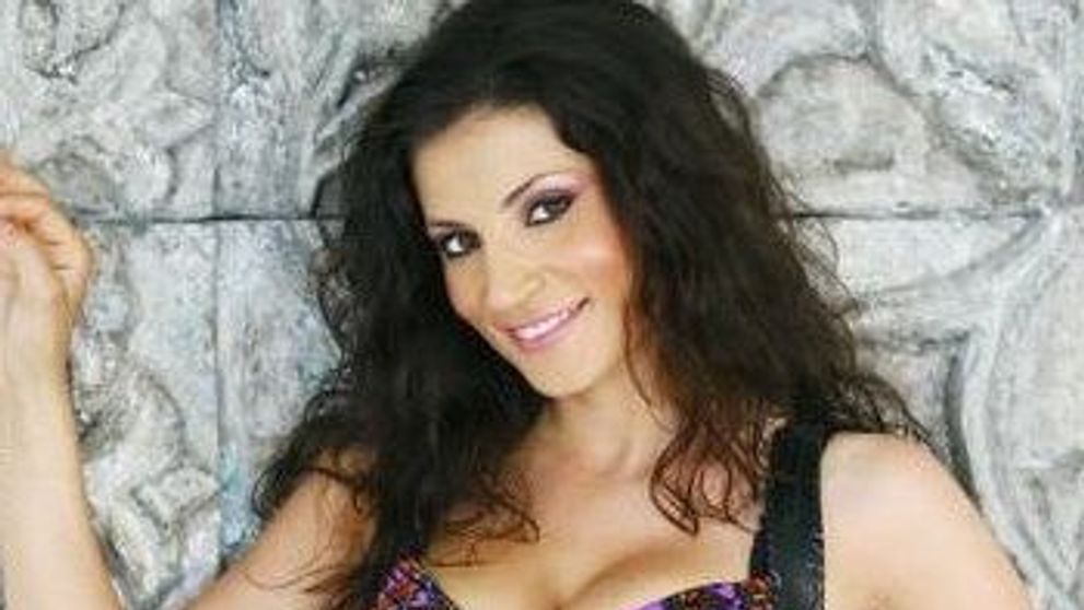 Ioana Ginghina - sedinta foto sexy pentru www.acasatv.ro