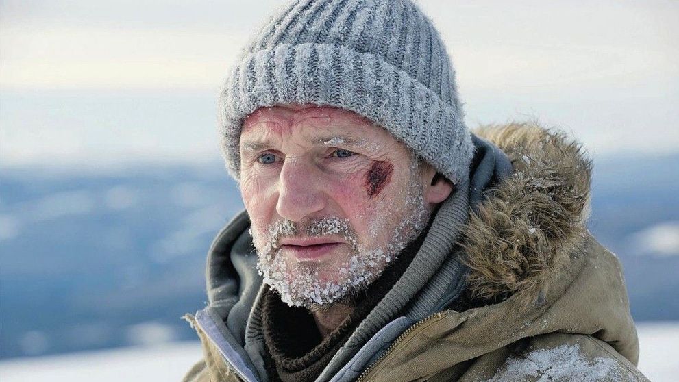 Liam Neeson infrunta iadul inghetat si lupii infometati in filmul 