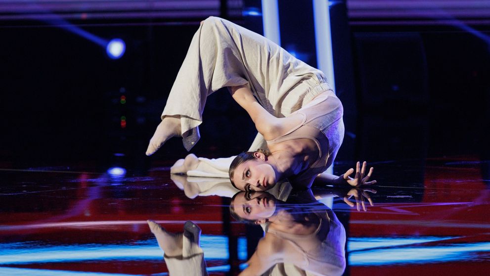 Visul din copilărie al unei adolescente devine astăzi realitate pe scena Românii au talent: „Are grijă să mă țină atunci când cad și... cad doar în brațele lui!”