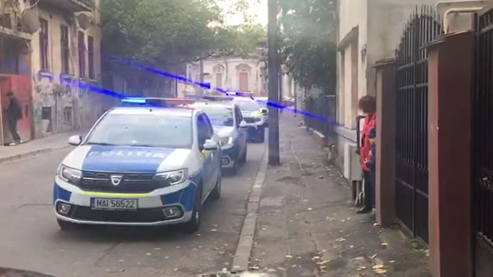 VIDEO Polițiștii Secției 10 din Capitală, intervenție de urgență acasă la un băiat de 5 ani. Cum a reacționat copilul