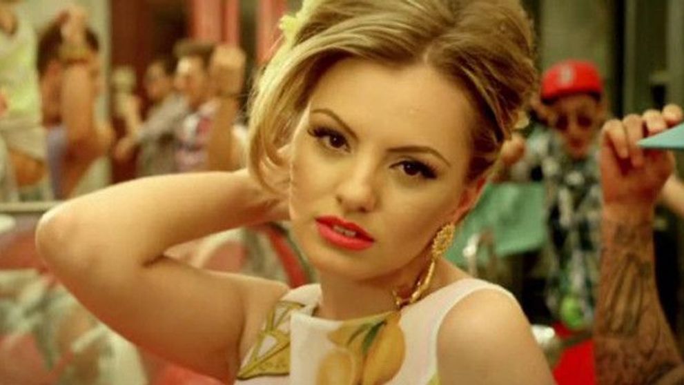 Alexandra Stan, schimbare radicala de look! Cantareata s-a facut bruneta