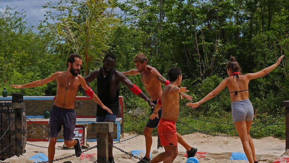 Vulturii au câștigat Recompensa, în urma unui nou joc ajuns la ștafetă! Survivor România continuă cu Jocul de Imunitate