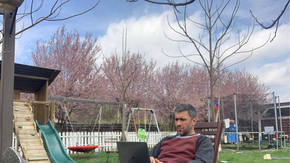 Dragoș Bucur lansează un proiect cu criptomonede: “Vreau libertate, să lucrez de pe o plajă din Grecia”