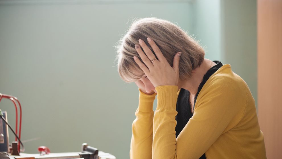 Daune de 30.000 de lei pentru o profesoară din Cluj după ce a fost batjocorită de doi elevi minori! Suma usturătoare, plătită de părinți