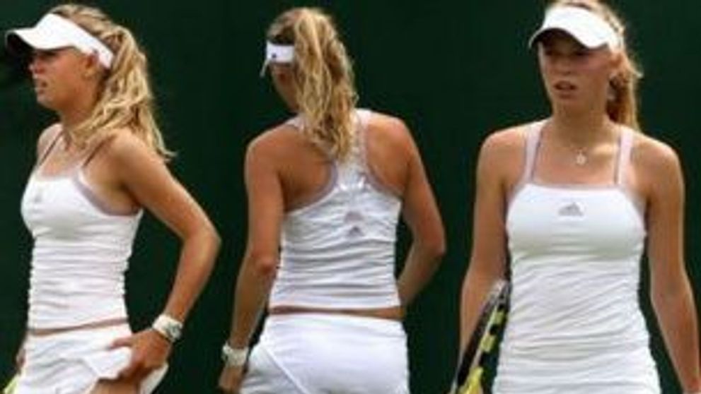 Caroline Wozniacki, cea mai SEXY sportiva in 2010 FOTO!