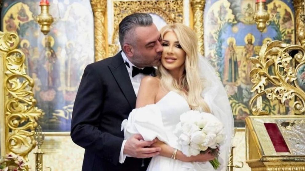 Nu i-a venit să creadă cum s-a afișat soțul ei, care o șantaja și hărțuia în urmă cu câteva săptămâni. Aflați în proces de divorț, bărbatul se află într-o altă relație, dar în același timp o caută cu disperare pe actuala soție, cu care s-a căsătorit după doar 2 luni de relație: „E un escroc sentimental și atât”