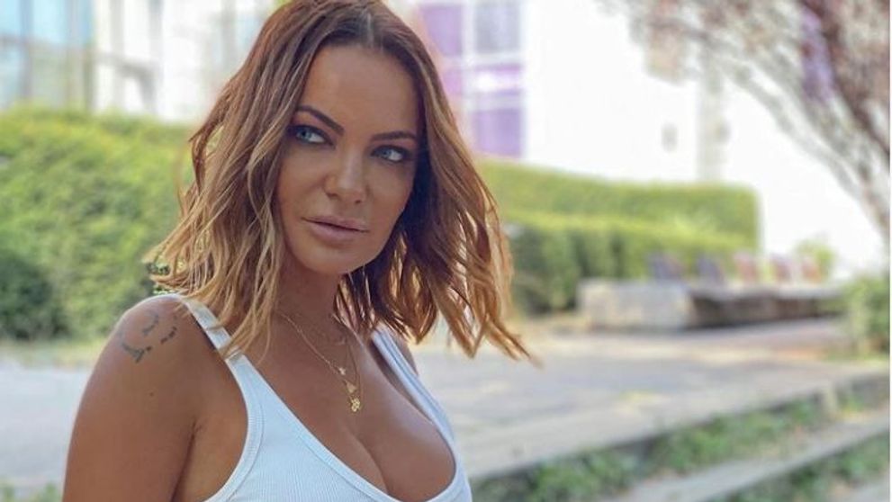 Andreea Antonescu, sexy la piscină. Cum s-a filmat vedeta