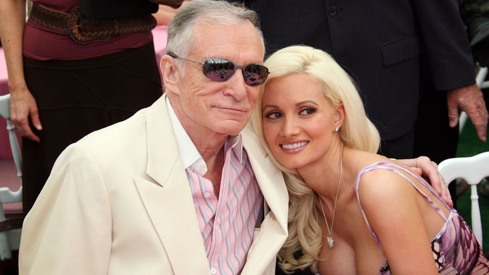 Hugh Hefner, acuzat de fosta iubită că a manipulat-o pentru sex! Ce spune Holly Madison