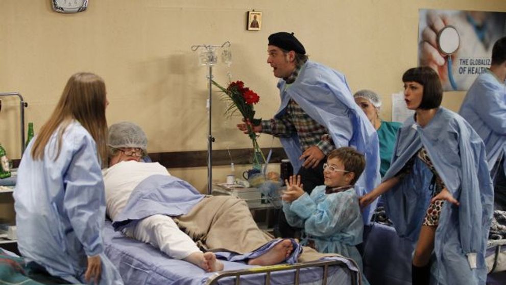 Familia Calinescu se muta la spital. Azi, 
