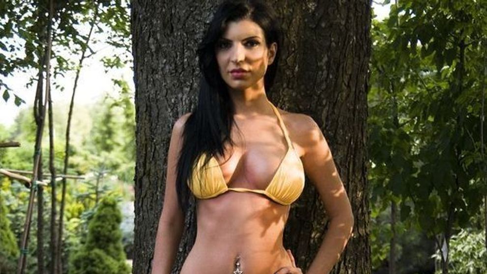Cum se lasa Andreea Tonciu fotografiata de noul iubit. Mitea ar fi innebunit de gelozie daca ar fi vazut-o asa