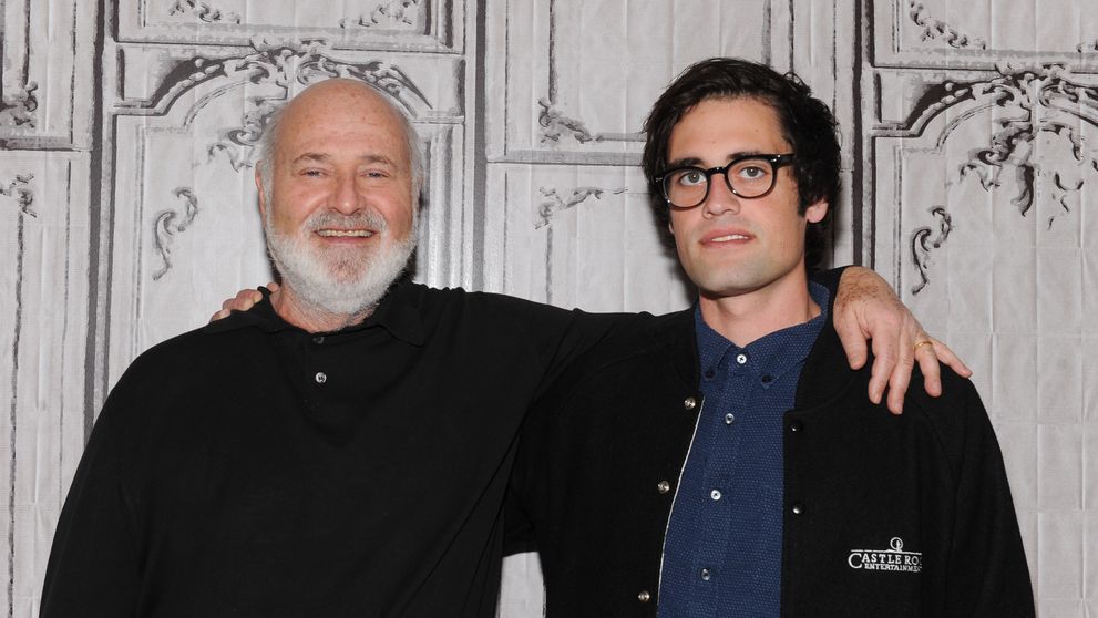 Fiul lui Rob Reiner, Nick, pus oficial sub acuzare pentru dublă crimă deosebit de violentă. Riscă pedeapsa cu moartea, după ce și-a ucis părinții