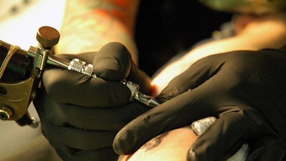 A vrut sa ii aduca un omagiu divei lui preferate, printr-un tatuaj. Acum, toata lumea rade de el: 