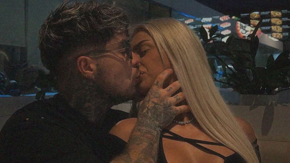 Se căsătorește peste două luni! Nici bine nu a divorțat de fosta soție că celebrul artist din România a făcut anunțul despre pasul cel mare cu noua iubită: „O să fie și mai restrânsă decât nunta”