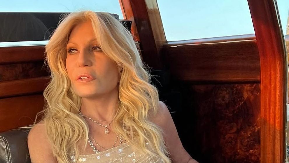 Donatella Versace, de nerecunoscut: are 70 de ani, dar în ultima imagine pare cu 30 de ani mai tânără