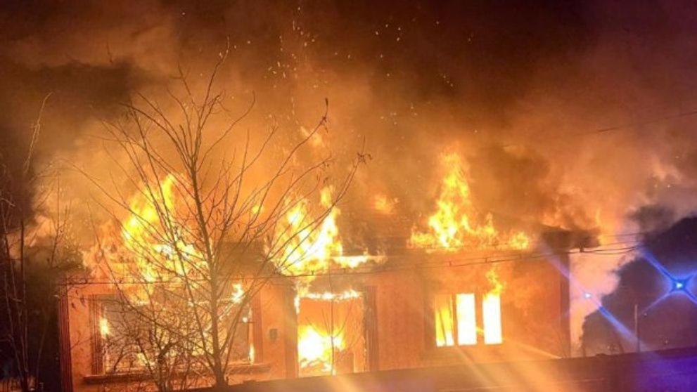 O femeie din Botoșani a murit, după ce casa ei a fost cuprinsă de flăcări! Motivul pentru care a izbucnit incendiul