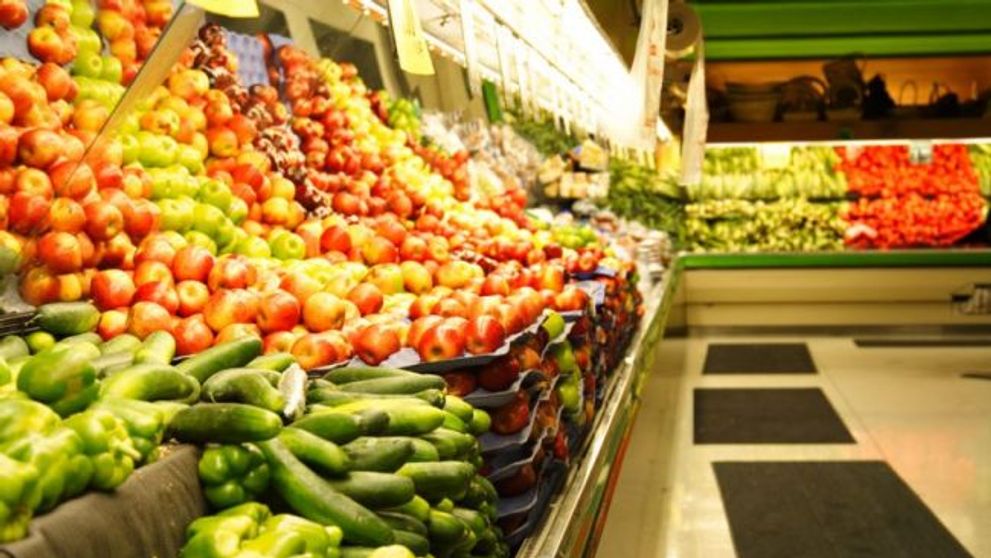 40% din mancare aruncata. Ce tara conduce in topul celor care irosesc alimentele