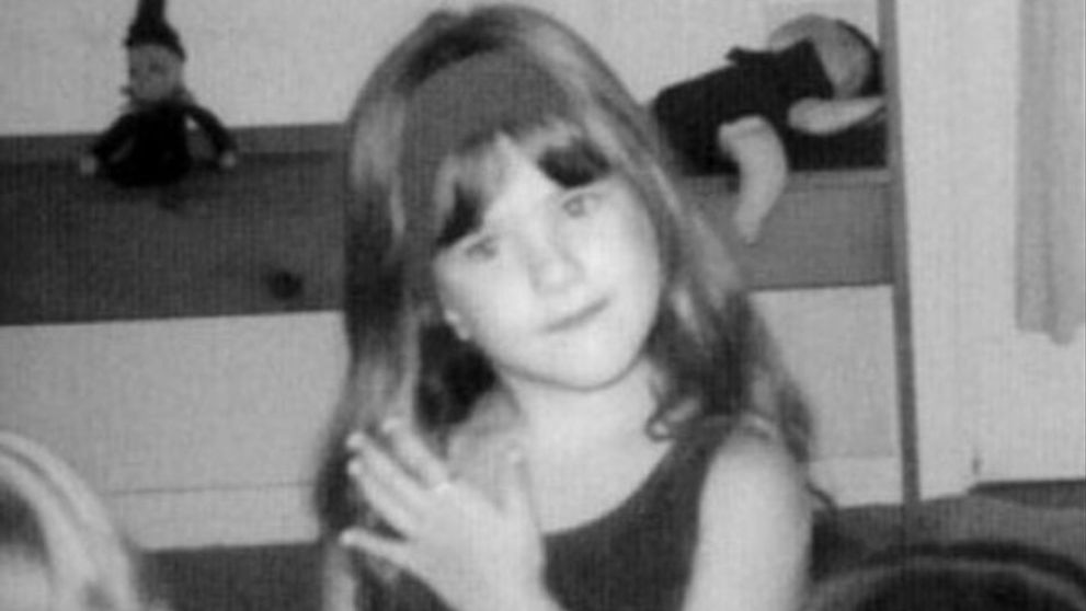 Recunoști fetița adorabilă din imagine? A ajuns una dintre cele mai iubite actrițe de la Hollywood, iar în 2016 era numită „cea mai frumoasă femeie din lume”