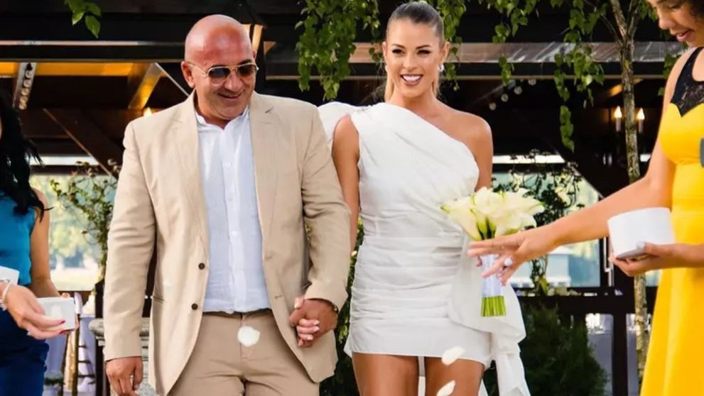 După 10 ani, Roxana Nemeș a făcut anunțul! Artista și-a luat inima în dinți și le-a spus fanilor că a renunțat complet și nu se mai uită în trecut: „Nu îmi vine să cred!”