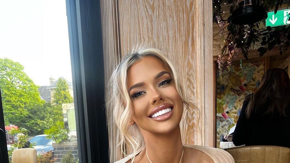 Chip de păpușă și corp de model! O lituanianca de 28 de ani face senzație de pe net: 1 milion de oameni îi adoră postările