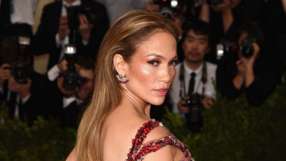Pantofii cu toc cui pe care doar ea ar putea sa mearga cu atata lejeritate Jennifer Lopez, incredibil de sexy