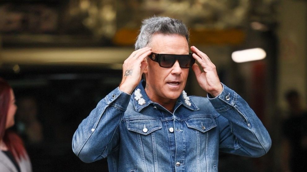 Robbie Williams se teme că își pierde vederea din cauza injecțiilor de slăbit: „Văd totul în ceață… și e din ce în ce mai rău”