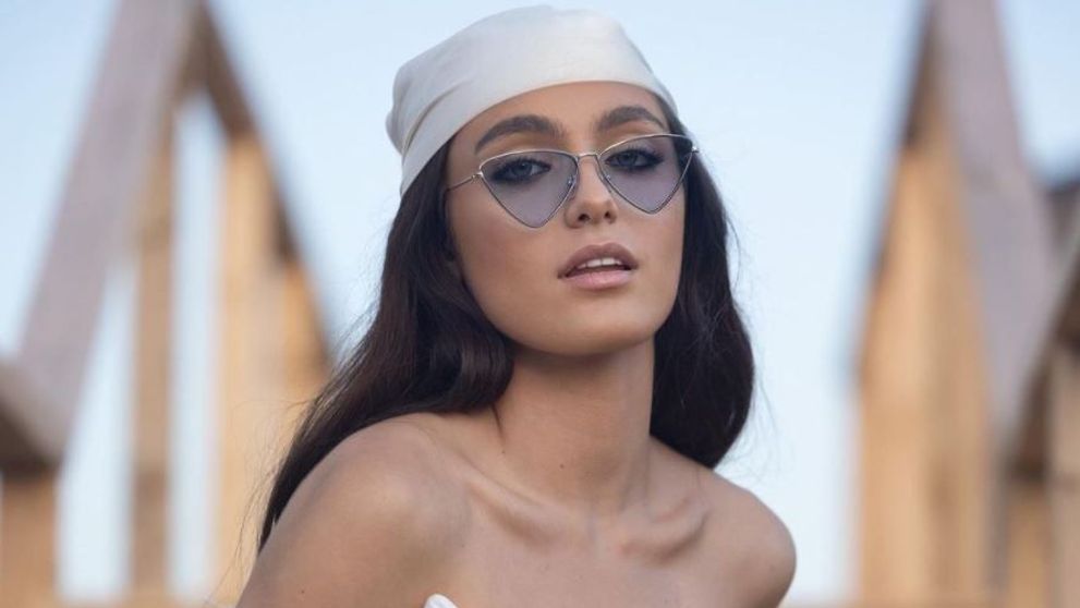 Alexia Eram, expoziție de „pătrățele” la mare. Ce abdomen lucrat are fiica Andreei Esca!