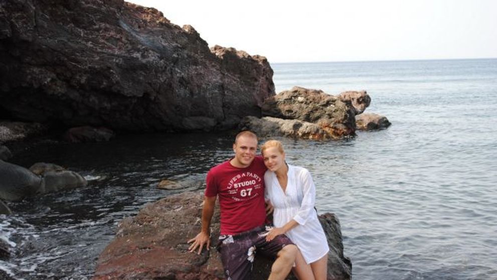 Corespondentii Pro Tv Lavinia Petrea si Paul Angelescu au cutreierat insula Santorini pe ATV. GALERIE FOTO